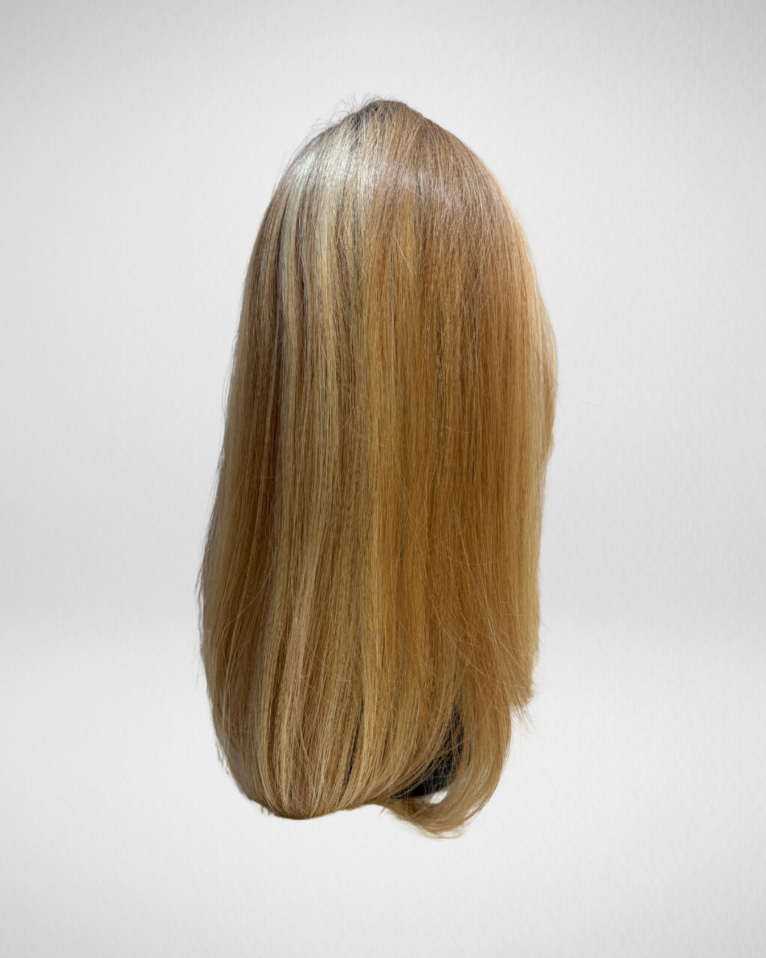 Extra. L. Human Sandyblonde Rooted
